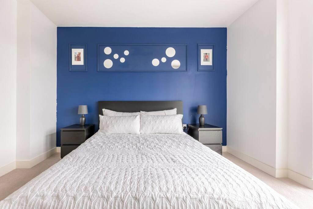 Stylish & Comfortable Top-Floor Flat In Harrow Londres Extérieur photo
